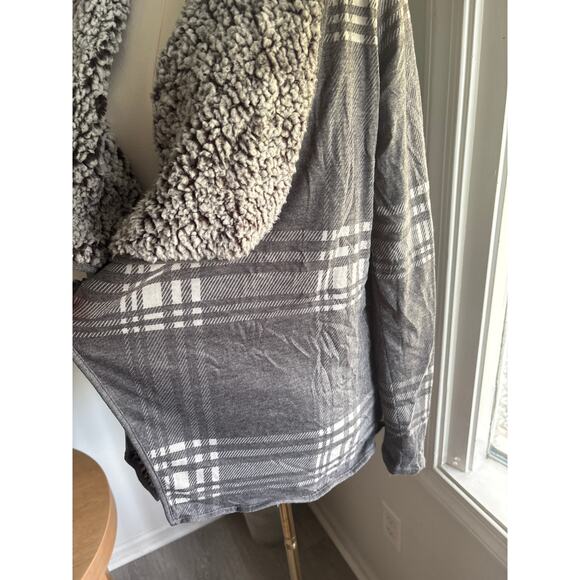 NWT Thread & Supply Plaid Sherpa Cardigan Sweater Size XS Gray Windowpane - Picture 4 of 10